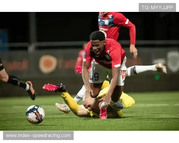 里尔客场疲软暴露防线漏洞，斯特拉斯堡4-1大胜