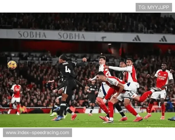 埃因霍温主场憾负拜仁，球迷掌声送别球队欧冠征程